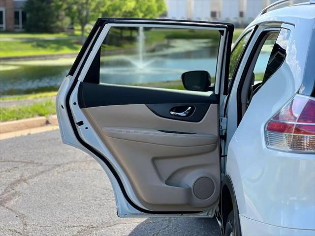 2016 Nissan Rogue SV