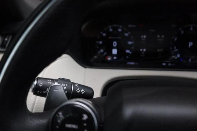 2019 Land Rover Range Rover Velar P250 R-Dynamic SE