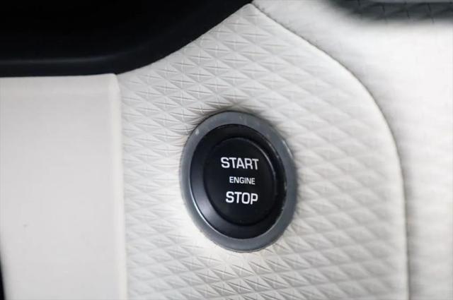 2019 Land Rover Range Rover Velar P250 R-Dynamic SE