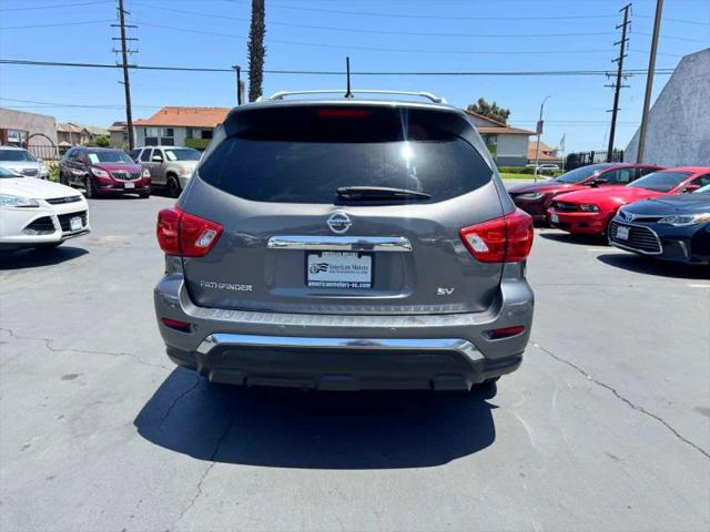2017 Nissan Pathfinder SV