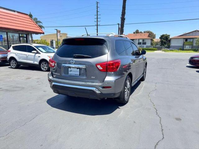 2017 Nissan Pathfinder SV