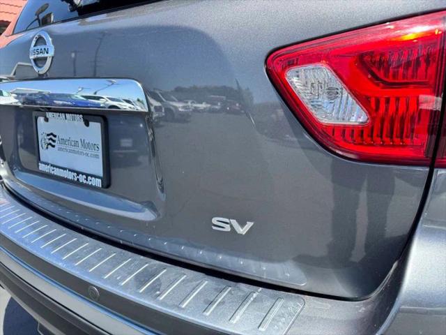 2017 Nissan Pathfinder SV