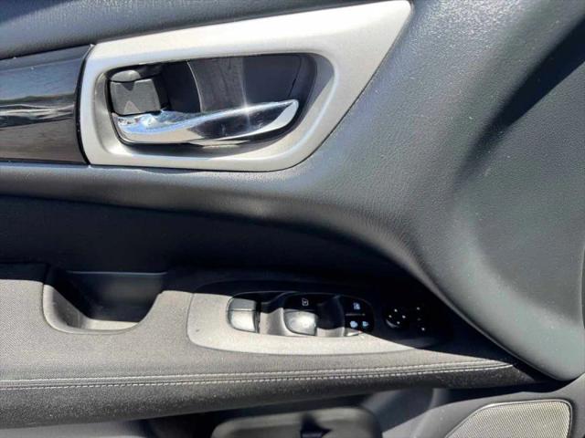 2017 Nissan Pathfinder SV