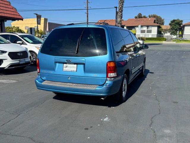 2003 Ford Windstar SE