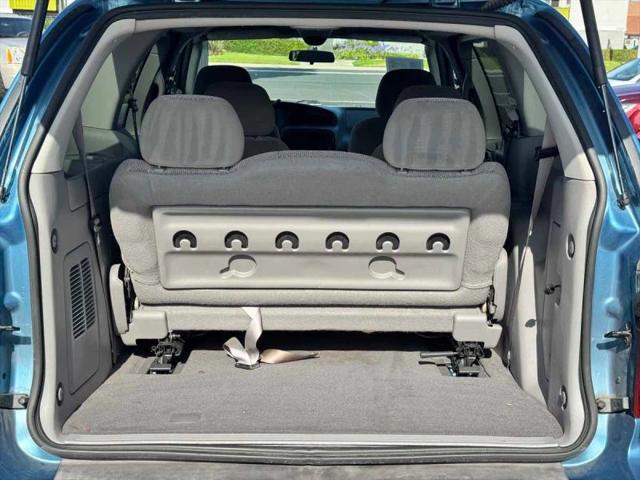 2003 Ford Windstar SE
