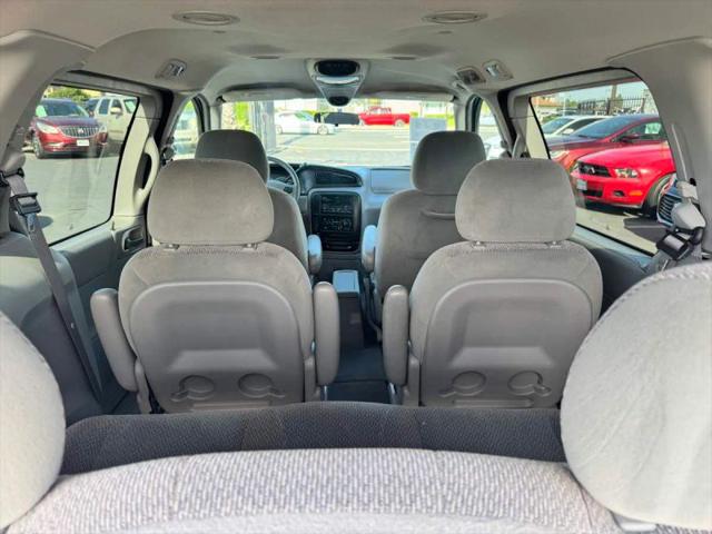 2003 Ford Windstar SE
