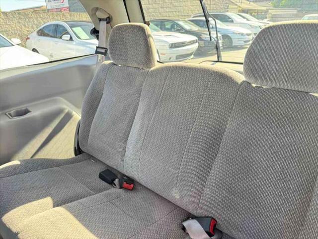 2003 Ford Windstar SE