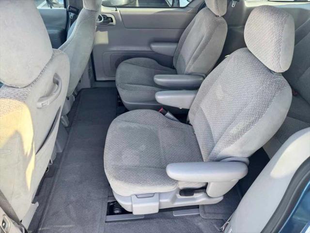 2003 Ford Windstar SE