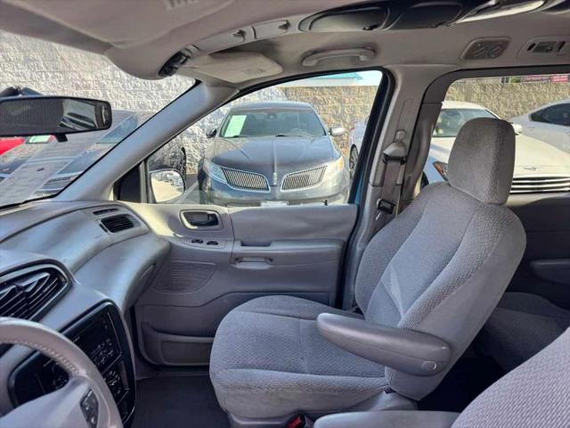2003 Ford Windstar SE