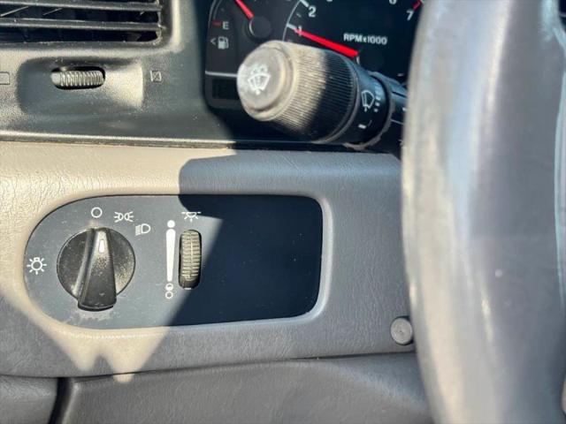 2003 Ford Windstar SE