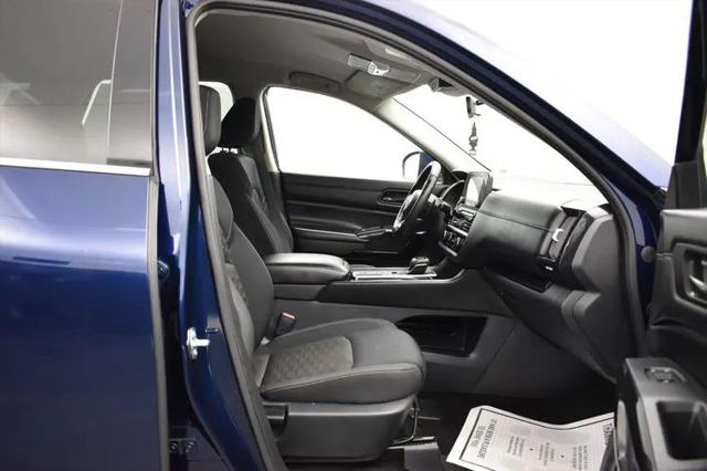 2024 Nissan Pathfinder SV FWD