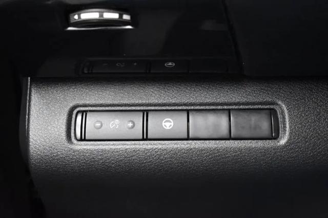 2024 Nissan Pathfinder SV FWD