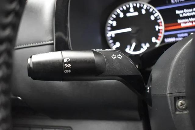 2024 Nissan Pathfinder SV FWD
