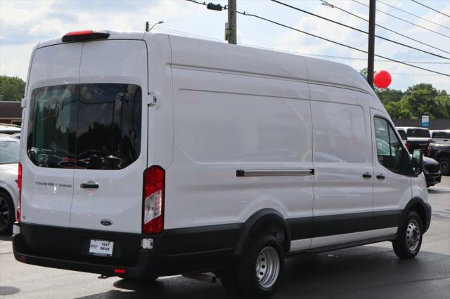 2023 Ford Transit Cargo Van Extended Length w/9 950-lb GVWR