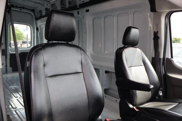 2023 Ford Transit Cargo Van Extended Length w/9 950-lb GVWR