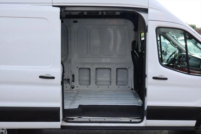 2023 Ford Transit Cargo Van Extended Length w/9 950-lb GVWR