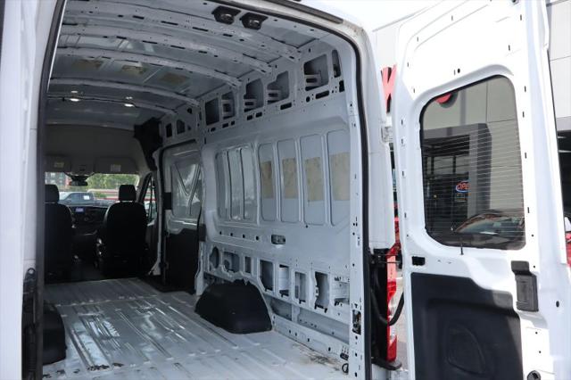 2023 Ford Transit Cargo Van Extended Length w/9 950-lb GVWR