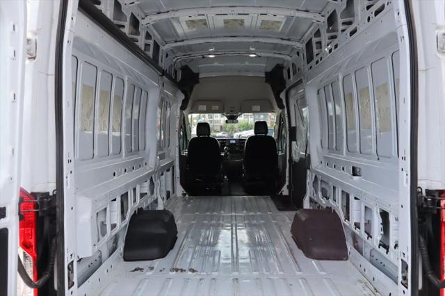 2023 Ford Transit Cargo Van Extended Length w/9 950-lb GVWR