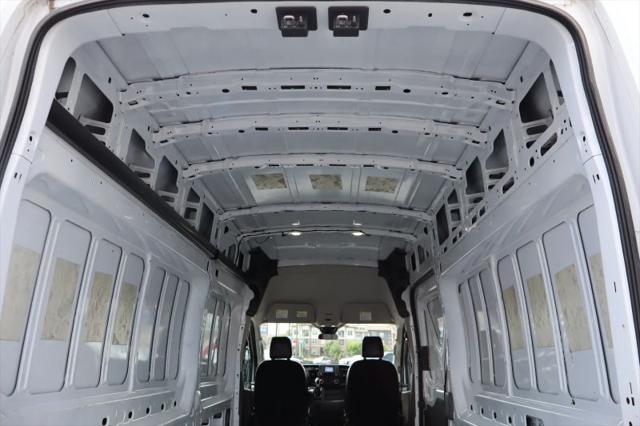 2023 Ford Transit Cargo Van Extended Length w/9 950-lb GVWR