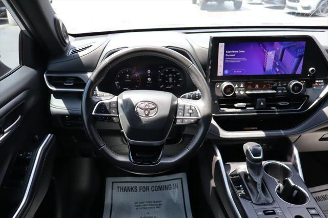 2025 Toyota Highlander XSE