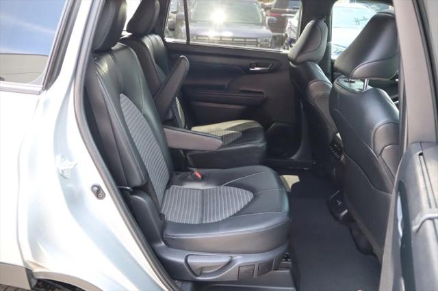 2025 Toyota Highlander XSE