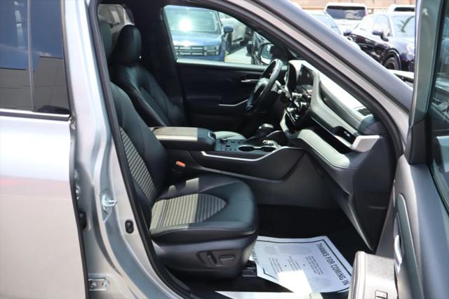 2025 Toyota Highlander XSE