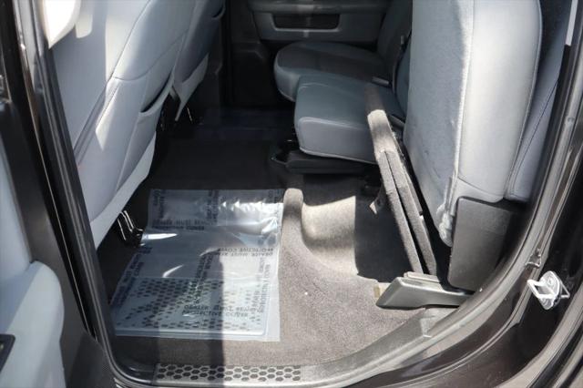 2018 Ram 1500 Big Horn Crew Cab 4x4 5'7" Box