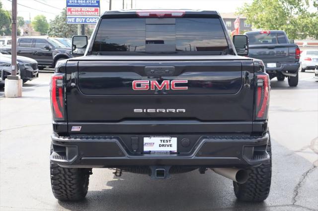 2024 GMC Sierra 2500HD 4WD Crew Cab Standard Bed AT4