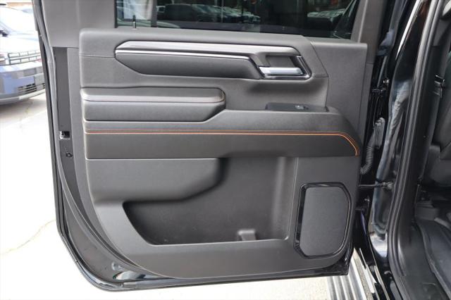 2024 GMC Sierra 2500HD 4WD Crew Cab Standard Bed AT4