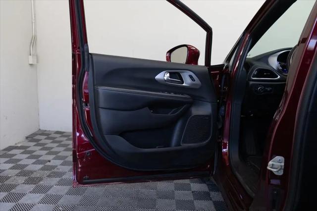 2021 Chrysler Pacifica Hybrid Limited