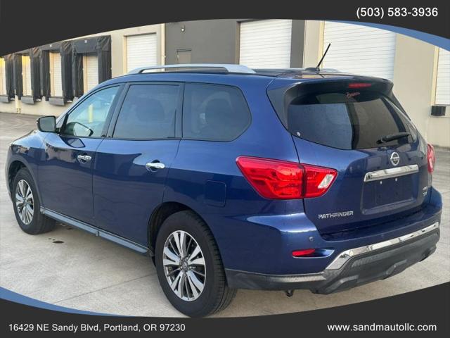 2018 Nissan Pathfinder SV