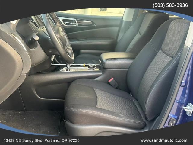 2018 Nissan Pathfinder SV