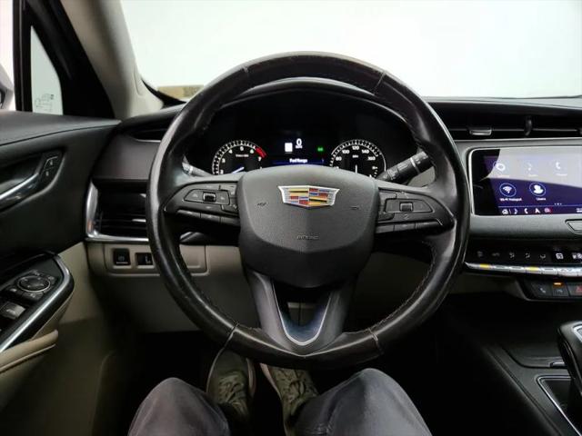 2019 Cadillac XT4 Premium Luxury