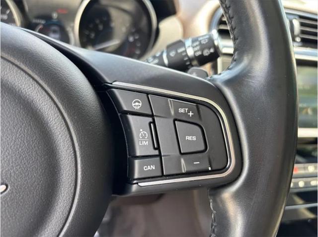2017 Jaguar F-PACE 35t Prestige