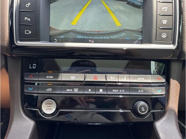 2017 Jaguar F-PACE 35t Prestige