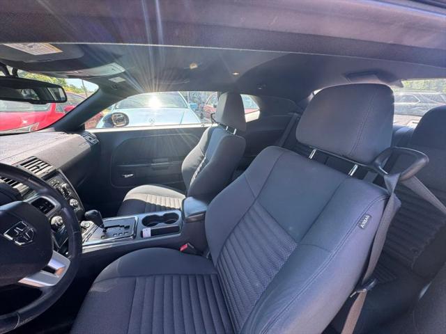 2012 Dodge Challenger SXT