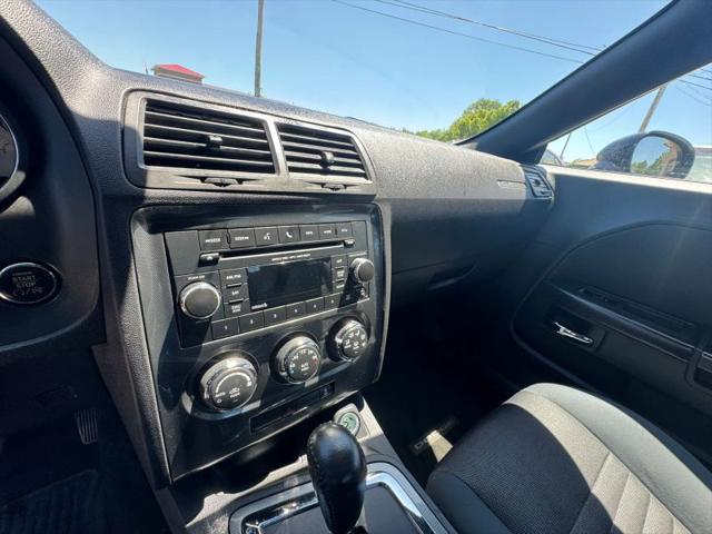 2012 Dodge Challenger SXT