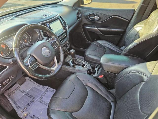 2019 Jeep Cherokee Overland FWD
