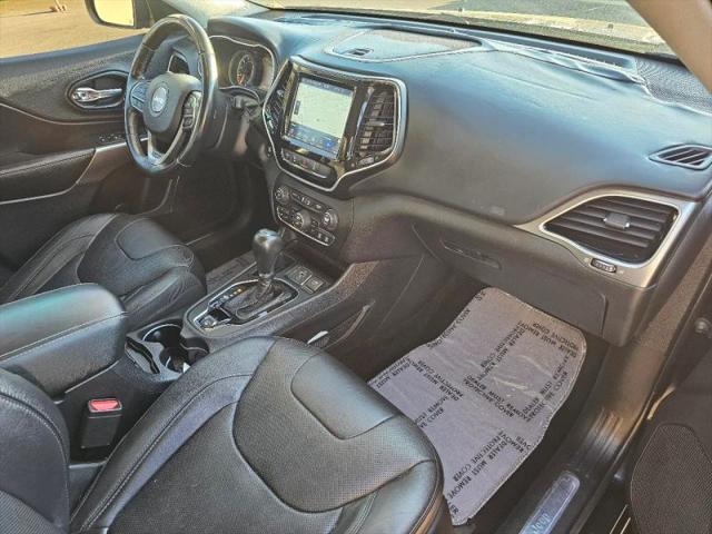 2019 Jeep Cherokee Overland FWD
