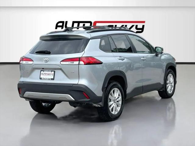 2025 Toyota Corolla Cross LE