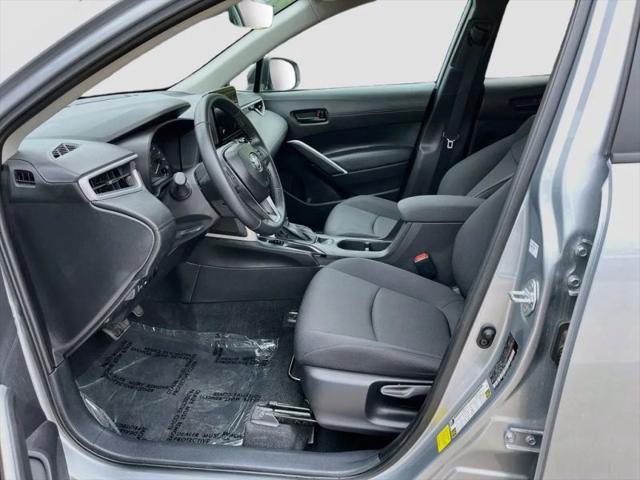 2025 Toyota Corolla Cross LE