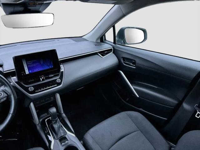 2025 Toyota Corolla Cross LE