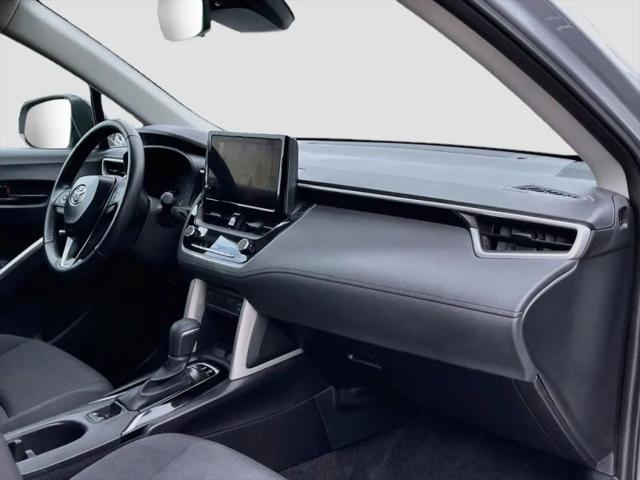 2025 Toyota Corolla Cross LE