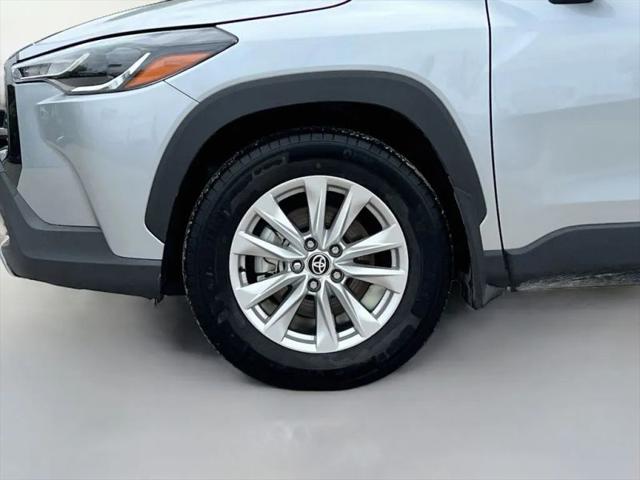 2025 Toyota Corolla Cross LE
