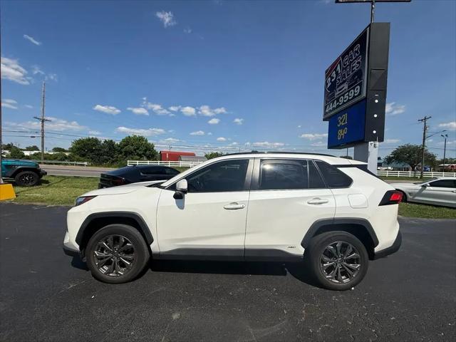 2022 Toyota RAV4 Hybrid XLE Premium