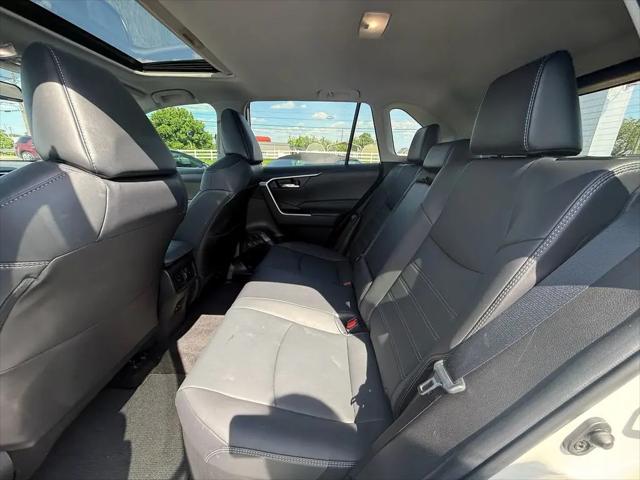 2022 Toyota RAV4 Hybrid XLE Premium