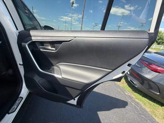 2022 Toyota RAV4 Hybrid XLE Premium