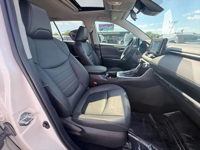 2022 Toyota RAV4 Hybrid XLE Premium