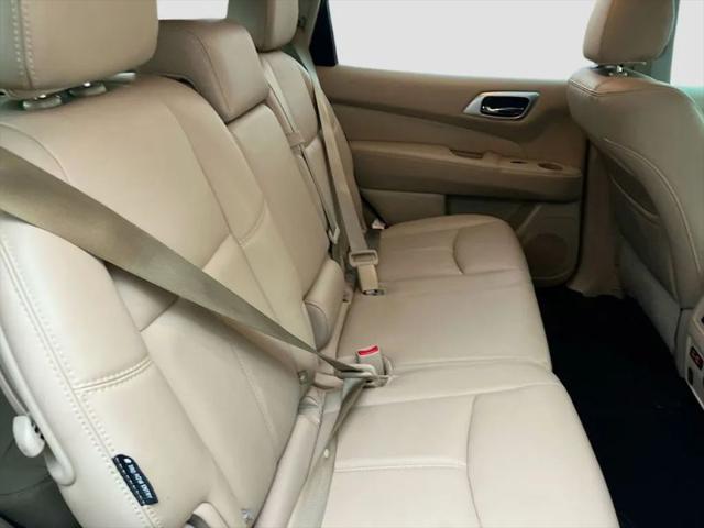 2019 Nissan Pathfinder SL