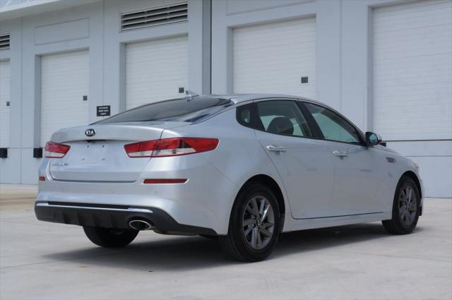 2020 Kia Optima LX